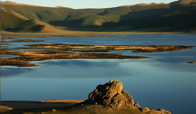 Terkhiin Tsagaan Nuur