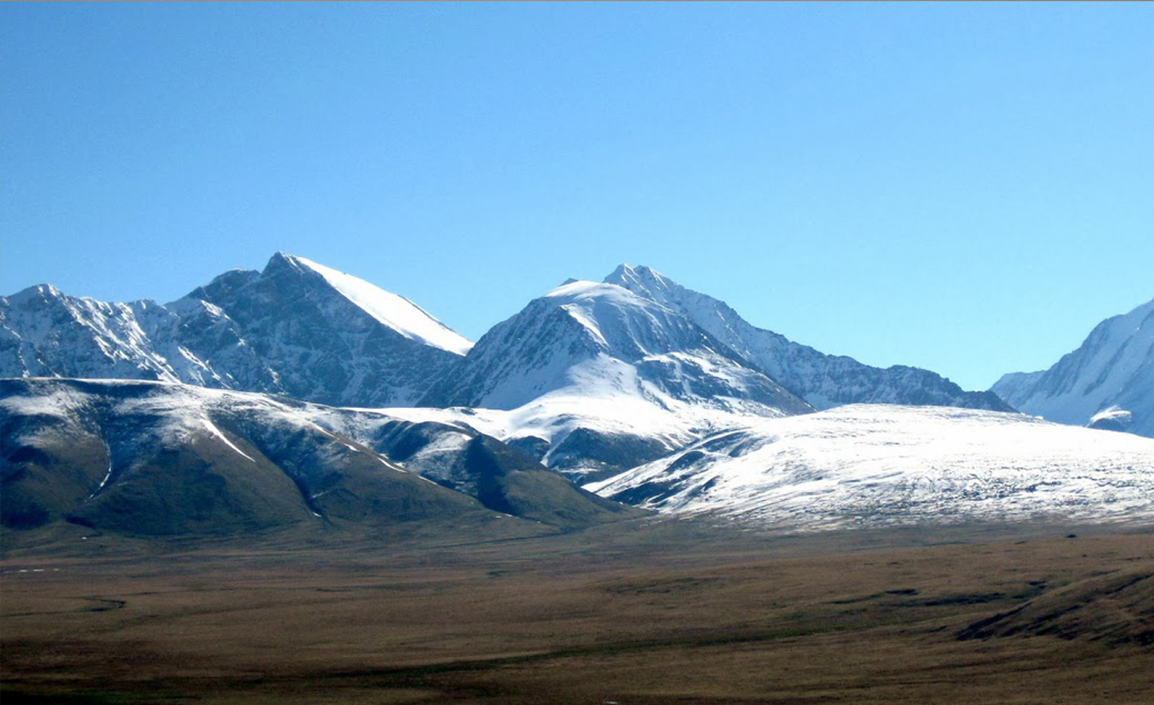 Kharkhiraa Mountains